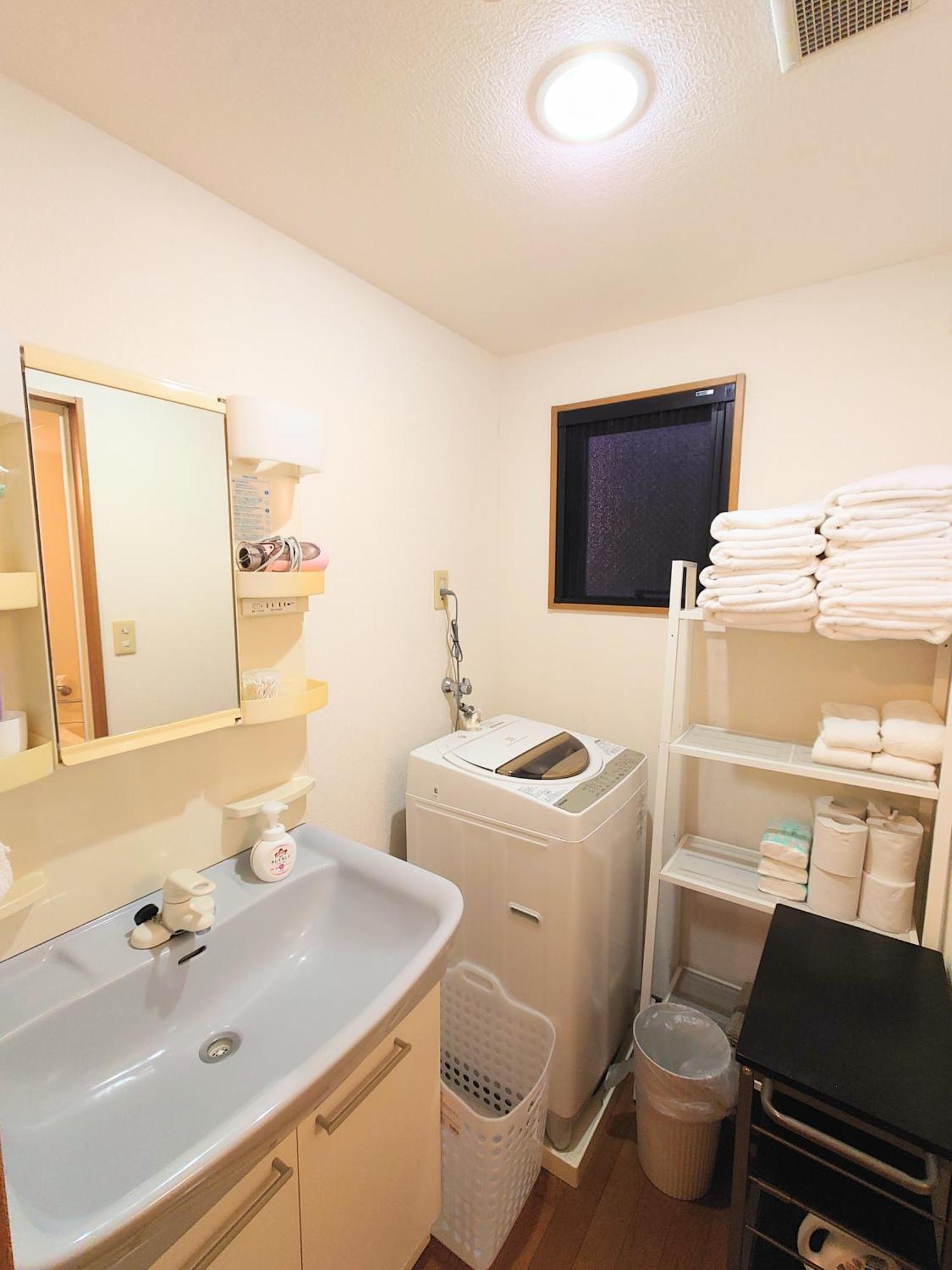 Honeys Guest House Tokyo Exterior photo